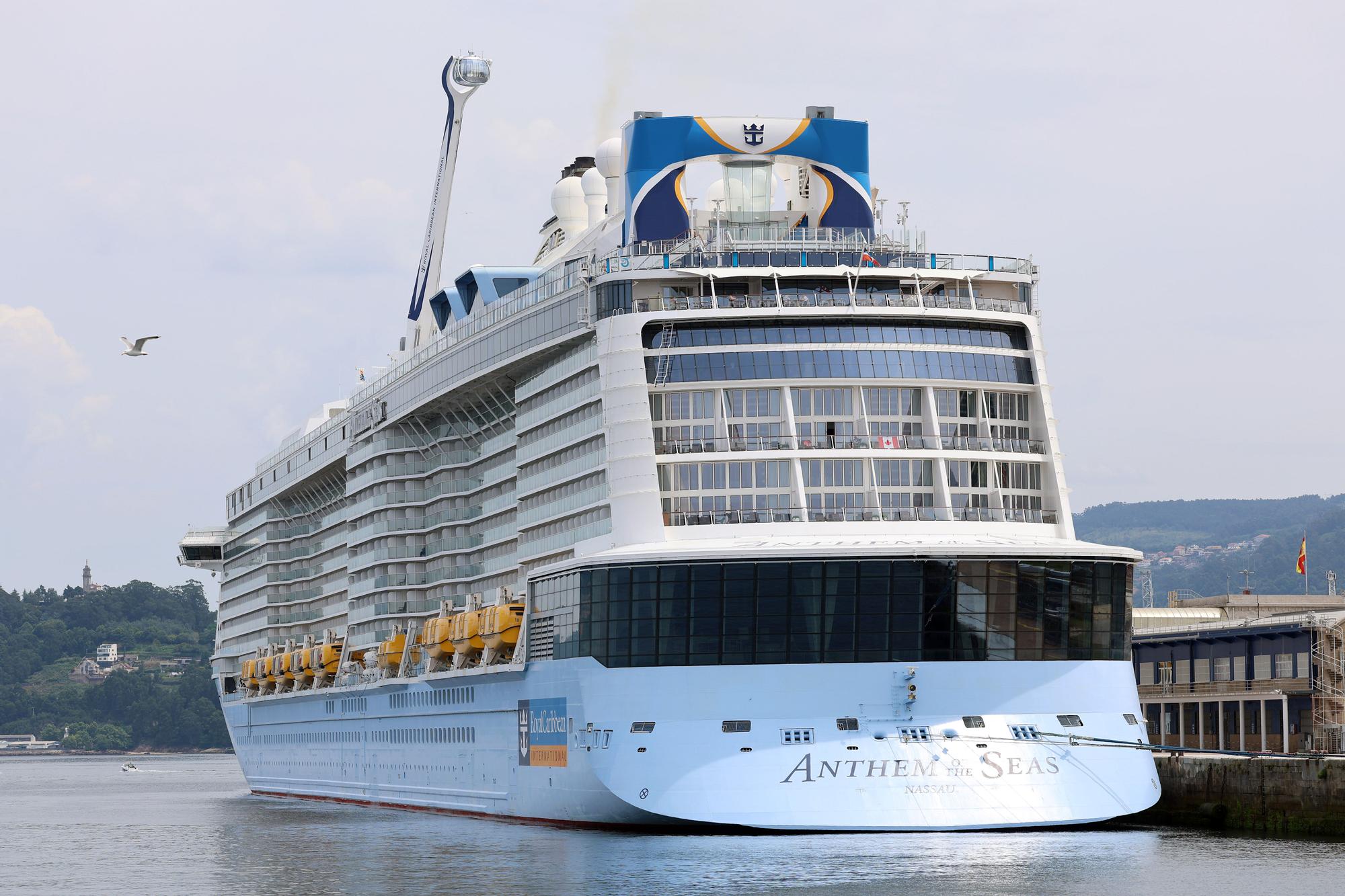 El coloso Anthem of the Seas atraca en Vigo