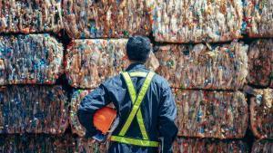 BCN i 27 ciutats més tornen a suspendre en reciclatge