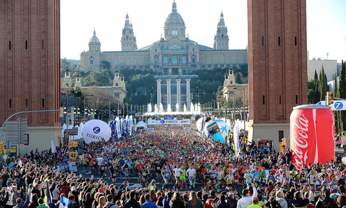 Vista de la Marató de Barcelona, a l’avinguda de Maria Cristina.