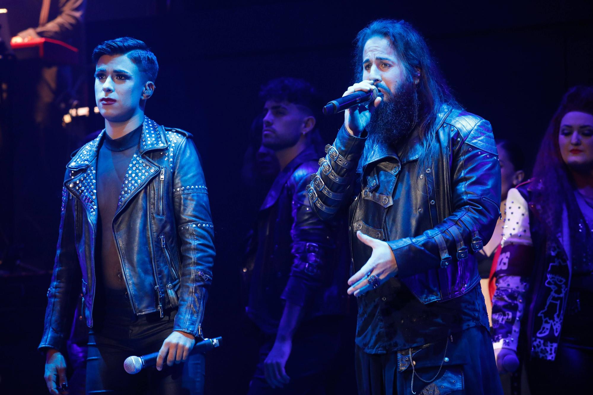 En imágenes: Musical "Cruz de navajas" en el Palacio Valdés de Avilés