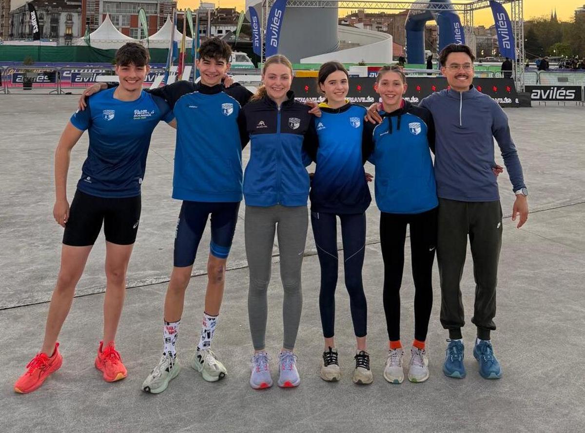 Una representación de la academia del CT Gandia, en el Nacional