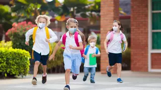 Los escolares andaluces no tendrán que llevar mascarilla en el recreo desde este viernes