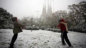 Neucat pone en aviso a toda Catalunya por intensas nevadas