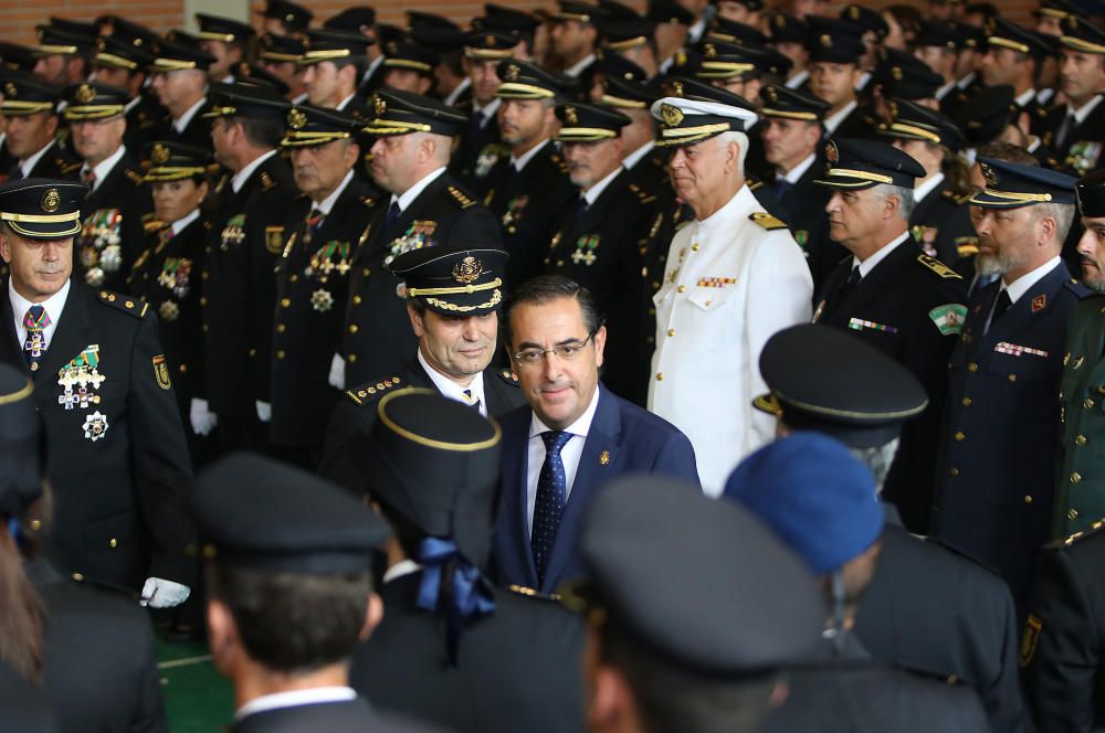 El subdelegado del Gobierno, Miguel Briones, ha presidido el acto y ha centrado gran parte de su discurso al desafío independentista en Cataluña.