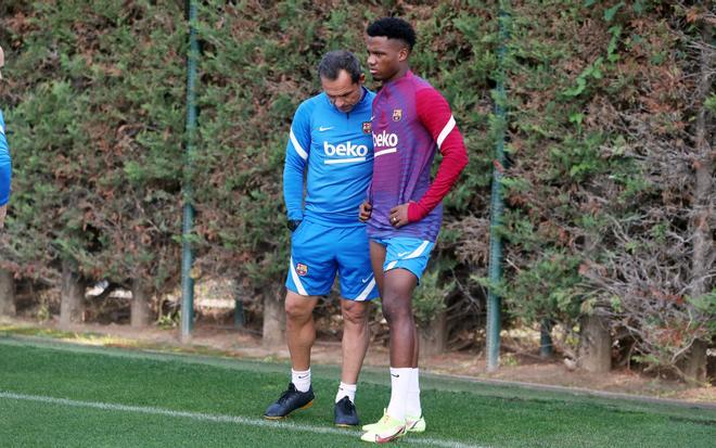 Así ha sido el primer entrenamiento de Sergi en el FC Barcelona