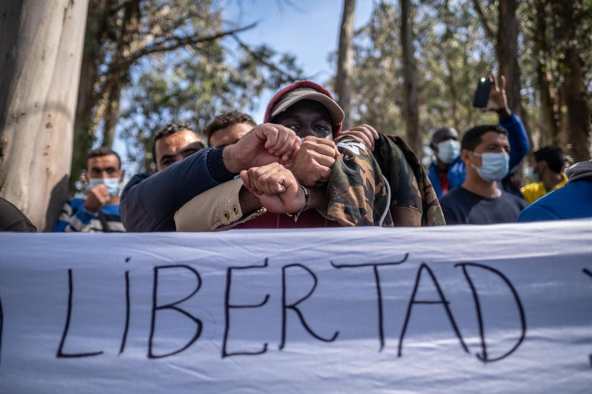 Protestas de migrantes en Las Raíces