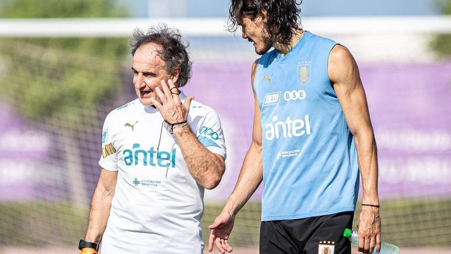 El parte médico del Profe Ortega sobre el tobillo de Cavani