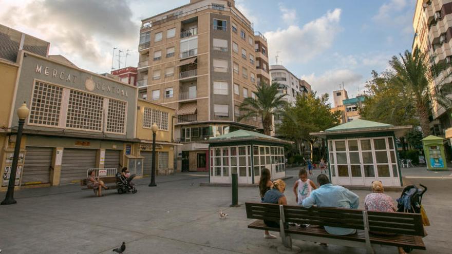 El Mercado Central desde la plaza de las Flores.