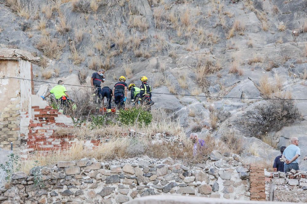 Caída de un hombre ladera abajo en Callosa de Segu