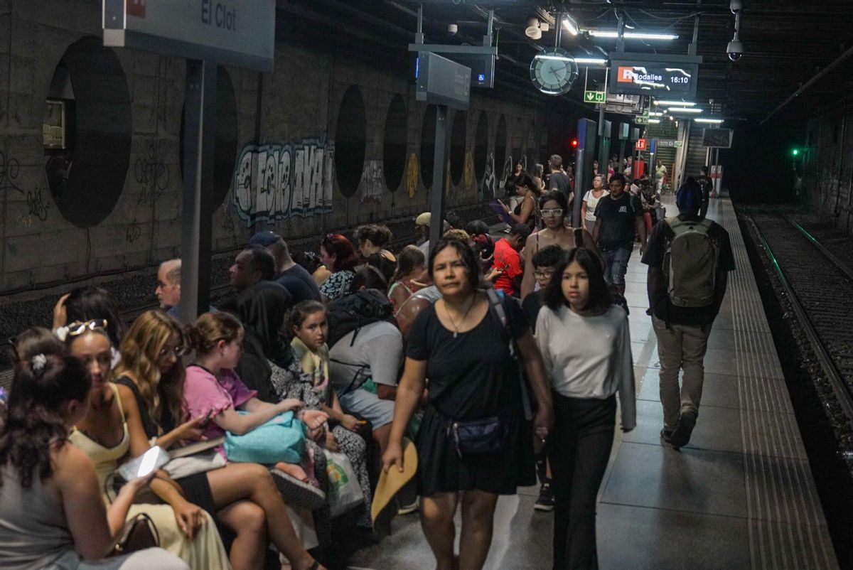 Incidencias en Rodalies Renfe en la estación de El Clot en Barcelona Incidencias en Rodalies Renfe en la estación de El Clot en Barcelona