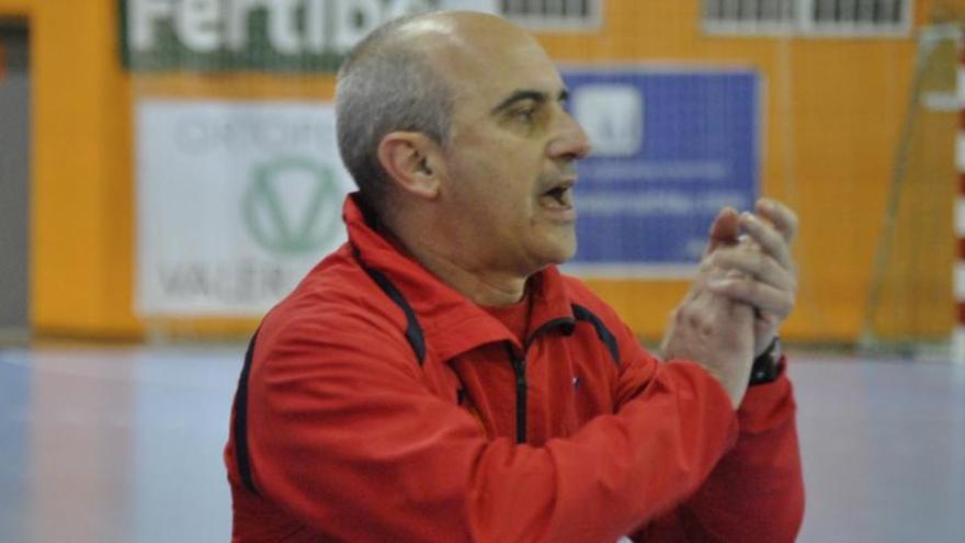 El nuevo entrenador de Agustinos Juan Antonio Martínez Samper.