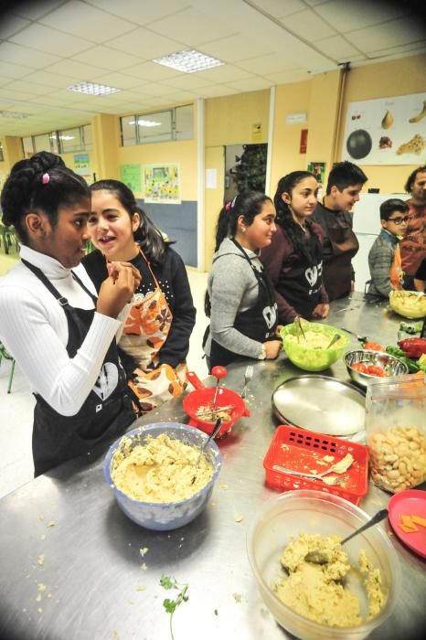 Pequeños chefs de Rubiáns con las manos en la masa