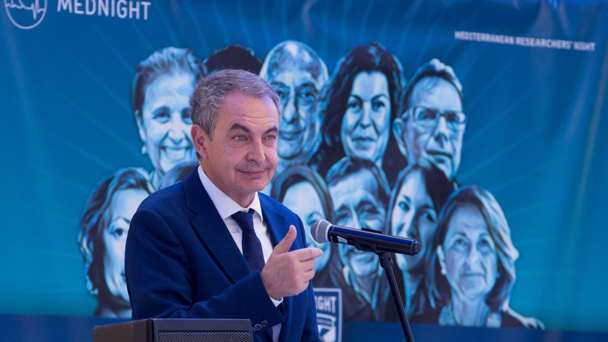 El expresidente del Gobierno José Luis Rodríguez Zapatero interviene en un acto en Casa Mediterráneo en 2021