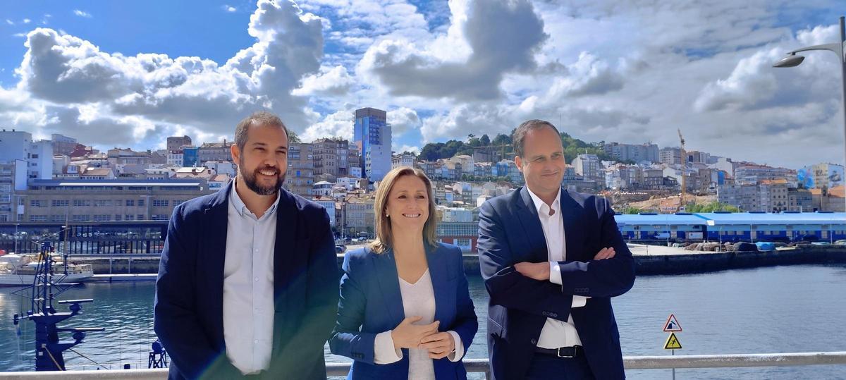 Celso González, director de la Fundación Traslatio; Luisa Sánchez y Carlos Botana.