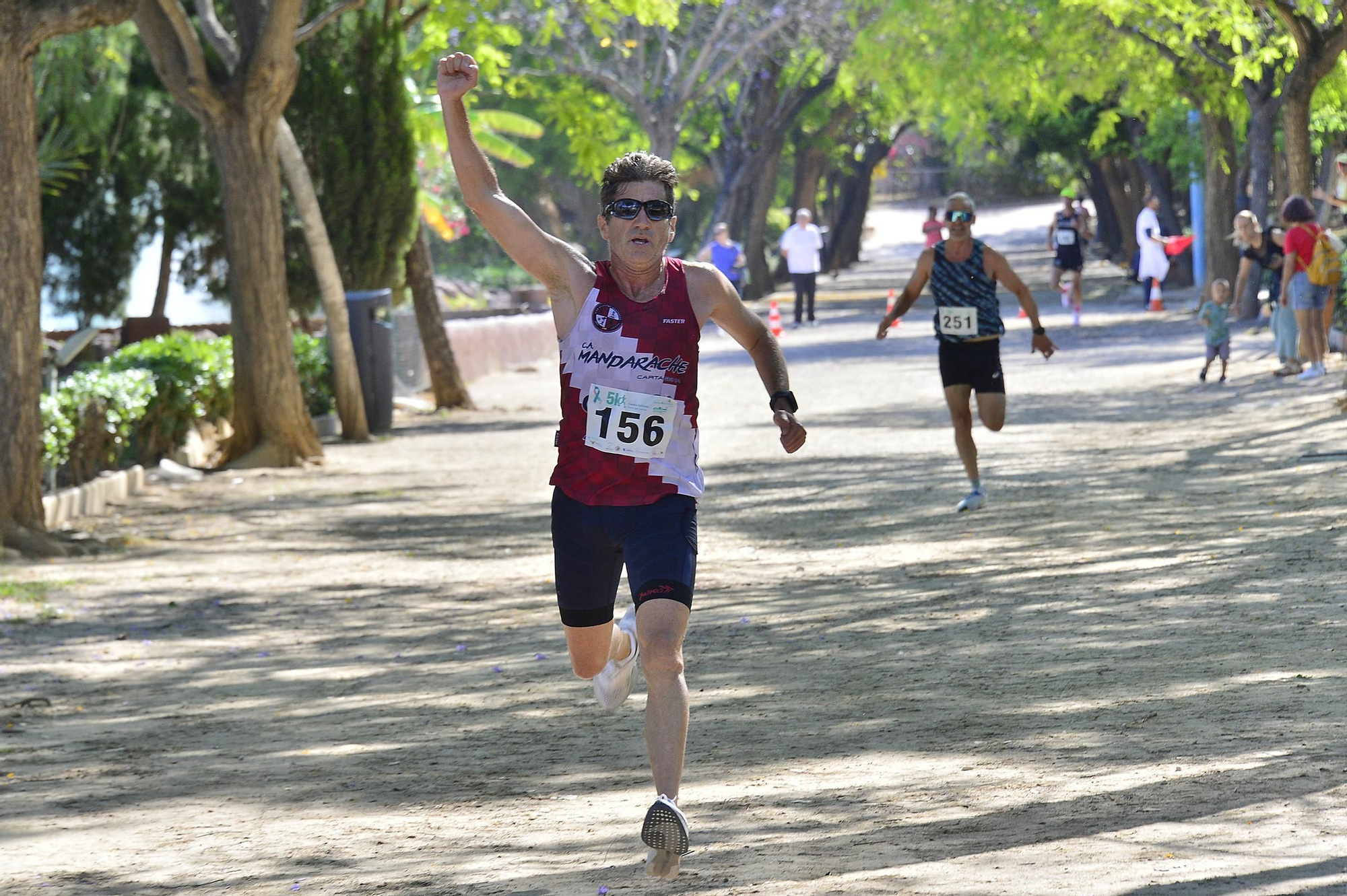 Carrera solidaria organizada por  QUIRÓNSALUD en beneficio de la asociación AFECÁNCER