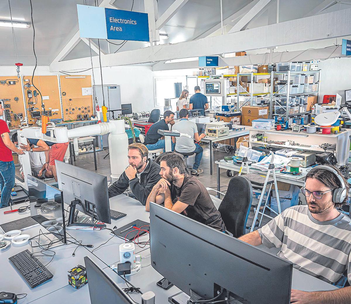 El nou robot quirúrgic d’Europa es fabrica al Prat de Llobregat El nou robot quirúrgic d’Europa es fabrica al Prat de Llobregat