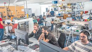 El nou robot quirúrgic d’Europa es fabrica al Prat de Llobregat