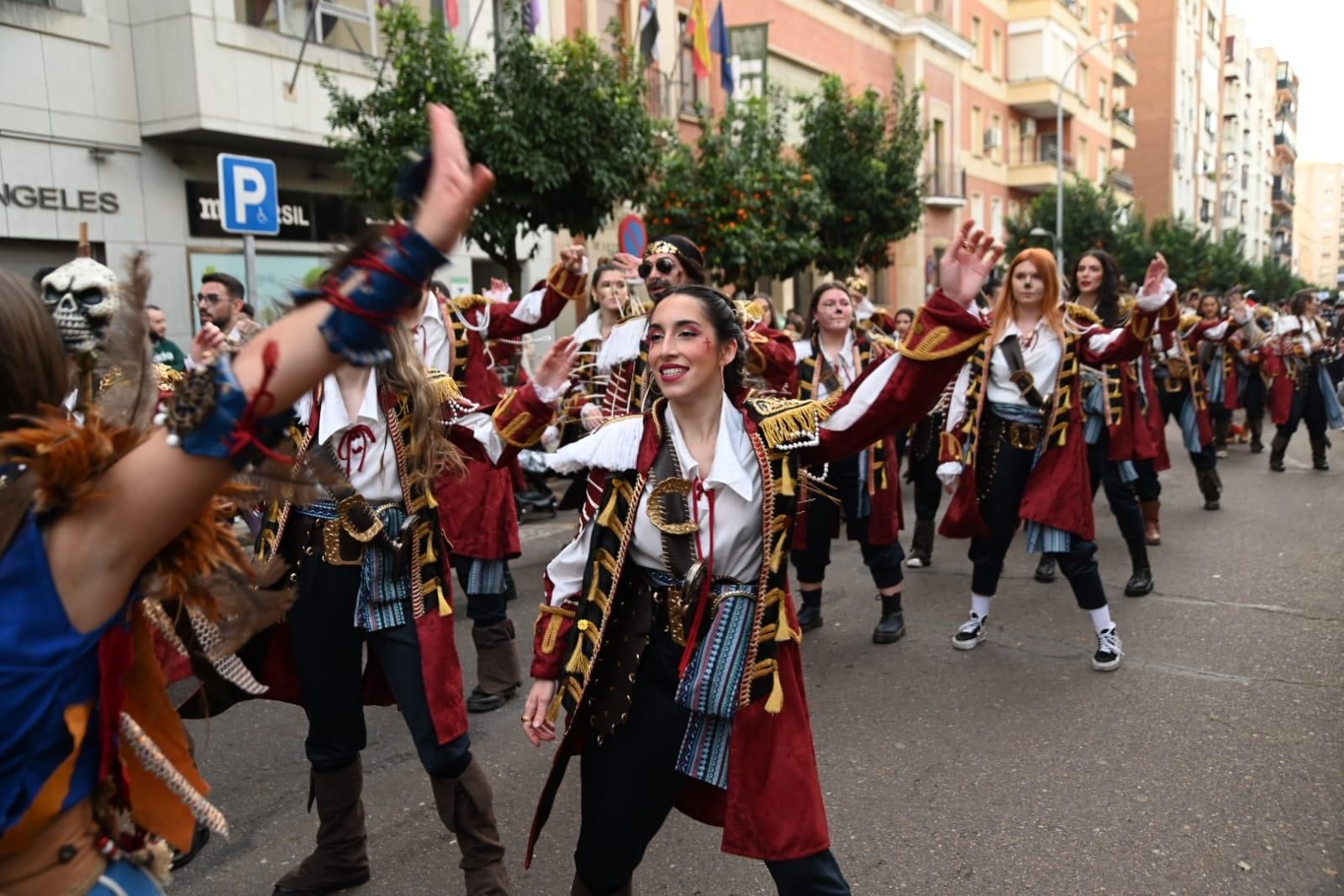 GALERÍA | Las Candelas de Santa Marina preludian el Carnaval de Badajoz