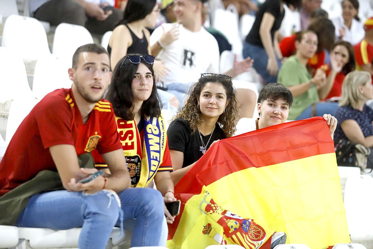 Las imágenes de la afición del España - Suecia femenino