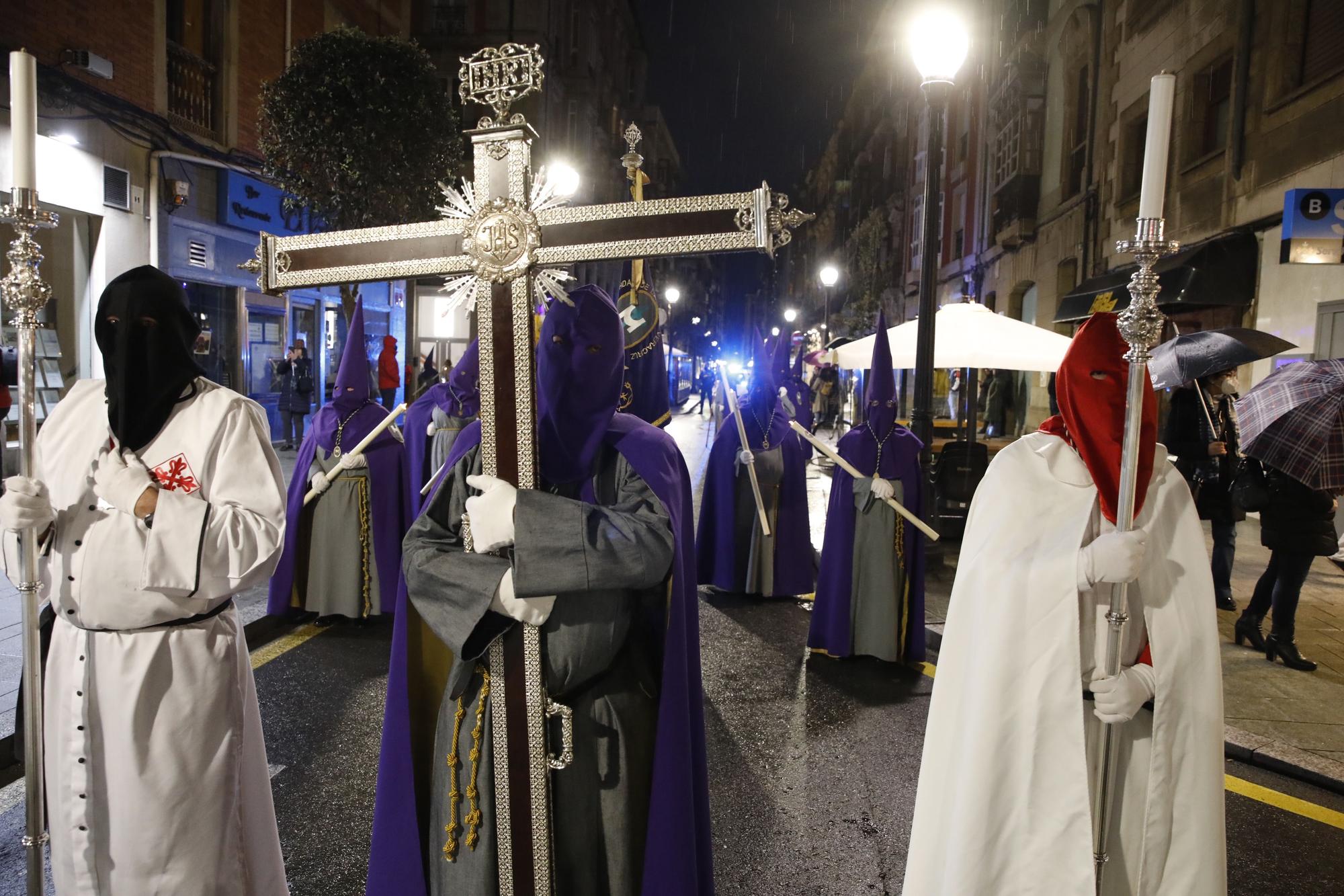 En imágenes: Procesión de Martes Santo en Gijón