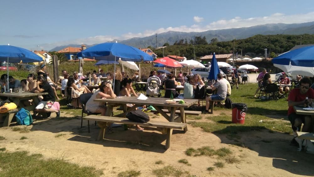 Sábado de playa en Asturias: parcelas de arenal