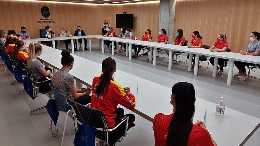 El Pontevedra Rugby Club afianza su proyecto femenino | FDV / RAFA VÁZQUEZ