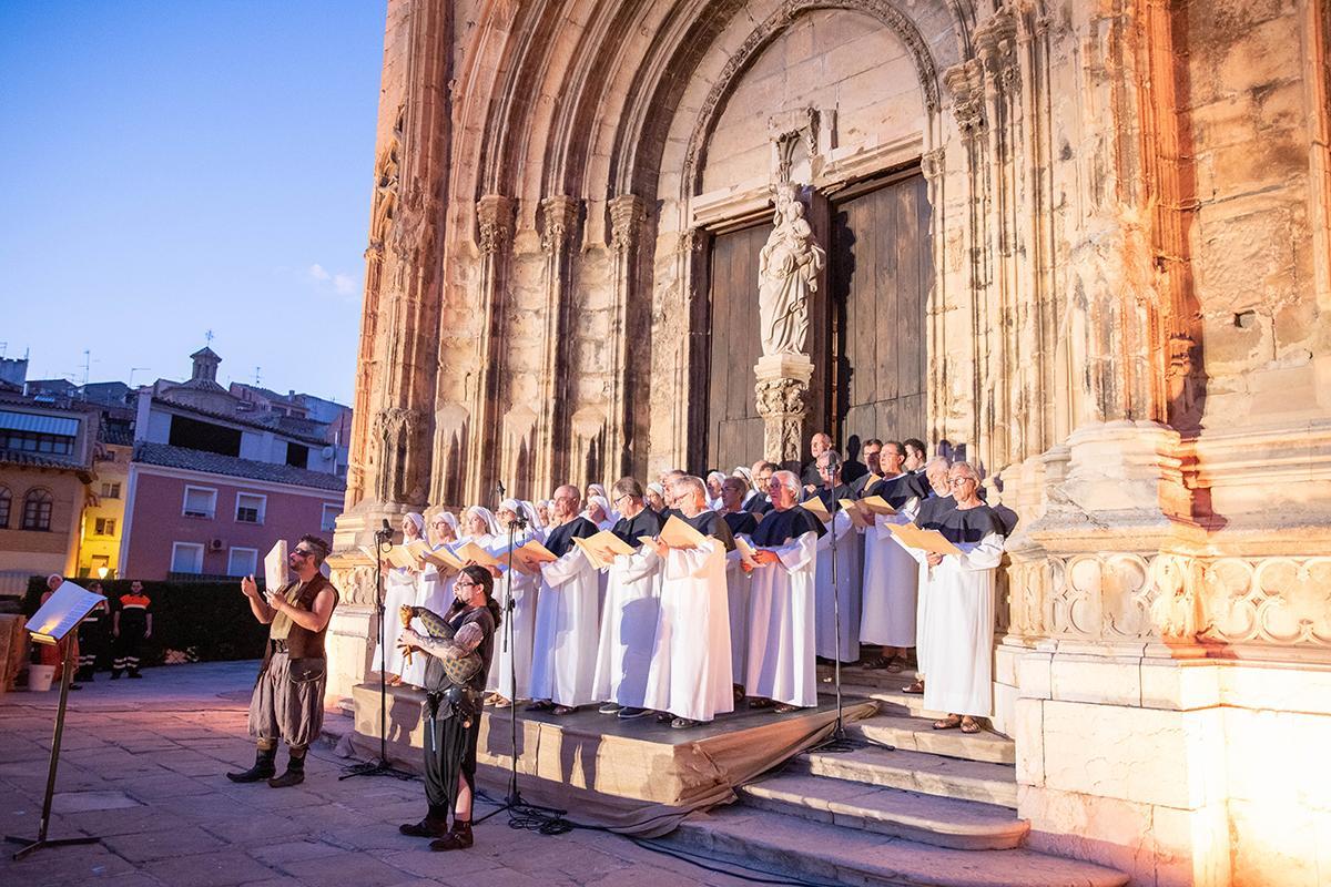 Música, teatro, magia, títeres y pasacalles invaden las calles y plazas de Caspe.