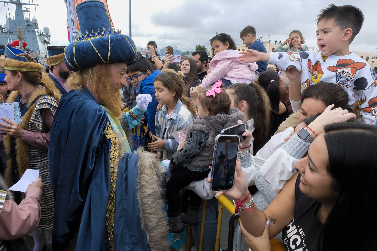 Recibimiento a los Reyes Magos a su llegada a la Base Naval de Las Palmas de Gran Canaria