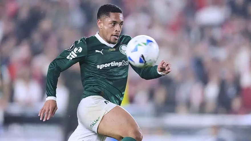 Vitor Roque infalible con este gol ante River en la eliminatoria de la Copa Libertadores.