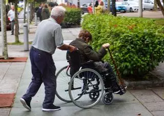 La Xunta aumenta casi un 20% la ayuda máxima para que las personas con dependencia contraten asistentes personales