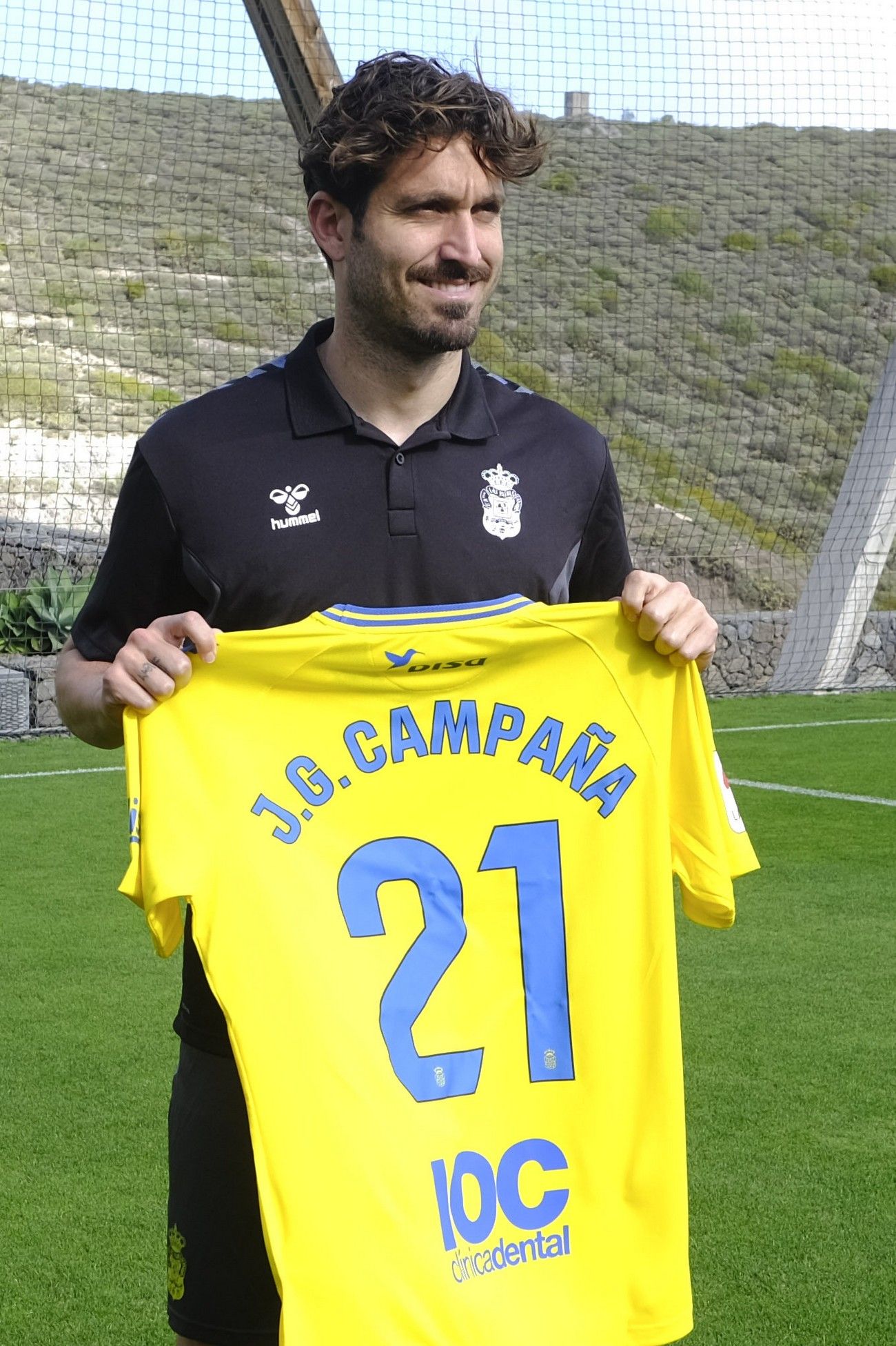 Presentación oficial del último fichaje de la UD Las Palmas José Campaña