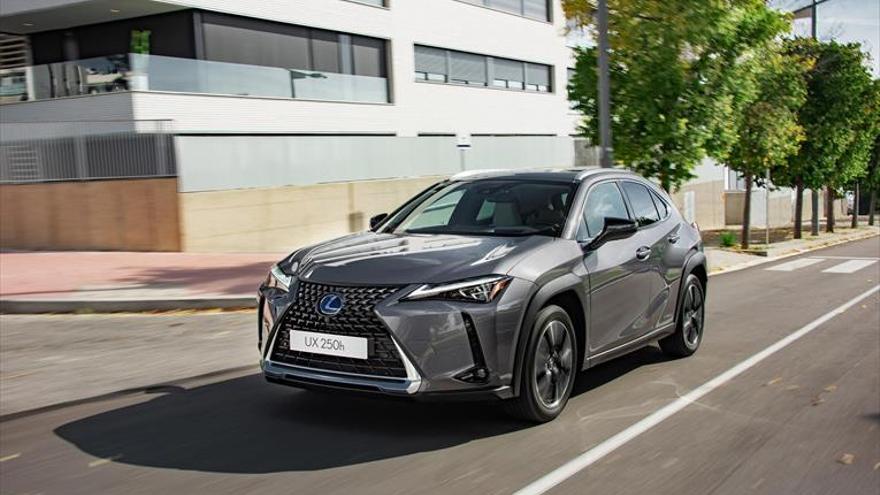 El Lexus UX 250h se reserva vía web