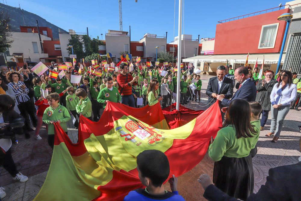 Los escolares del colegio de Hurchillo celebran lo