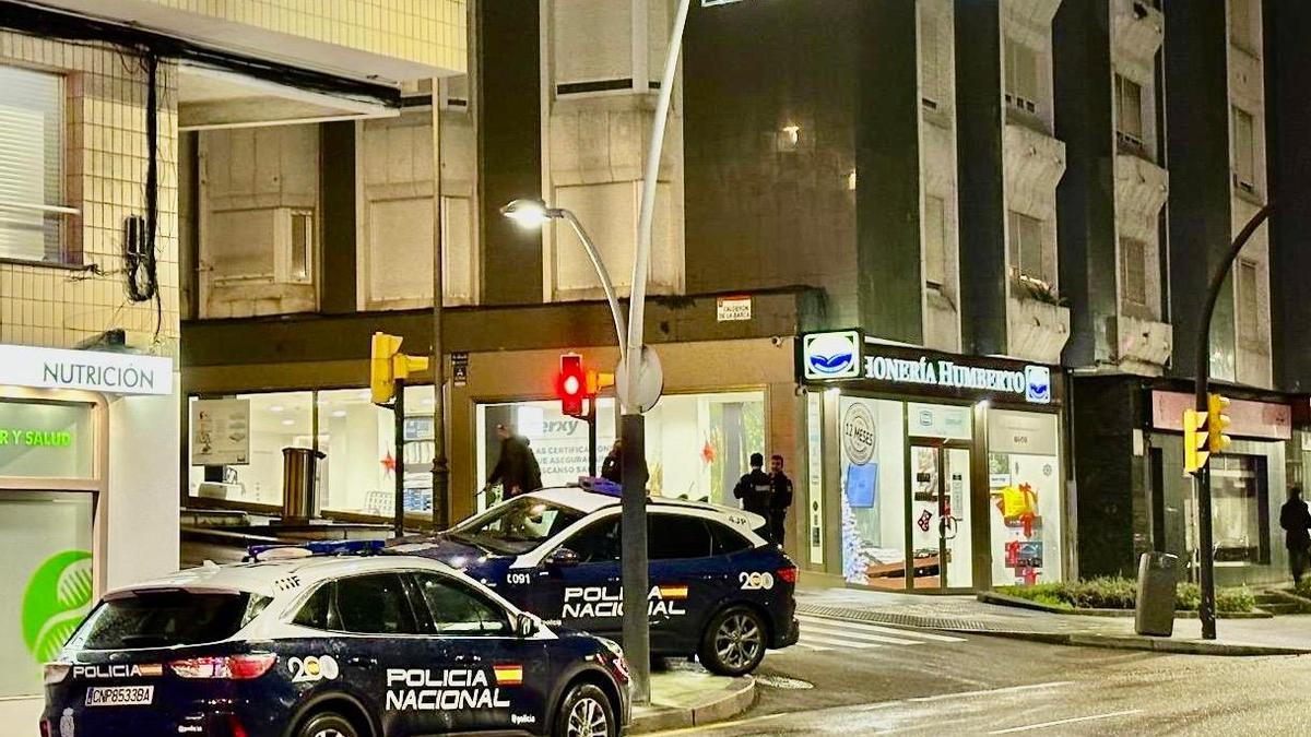 Dos patrullas de la Policía Nacional