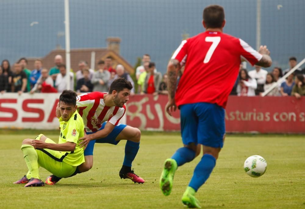 El Sporting B entra en la pelea por el ascenso a Segunda B