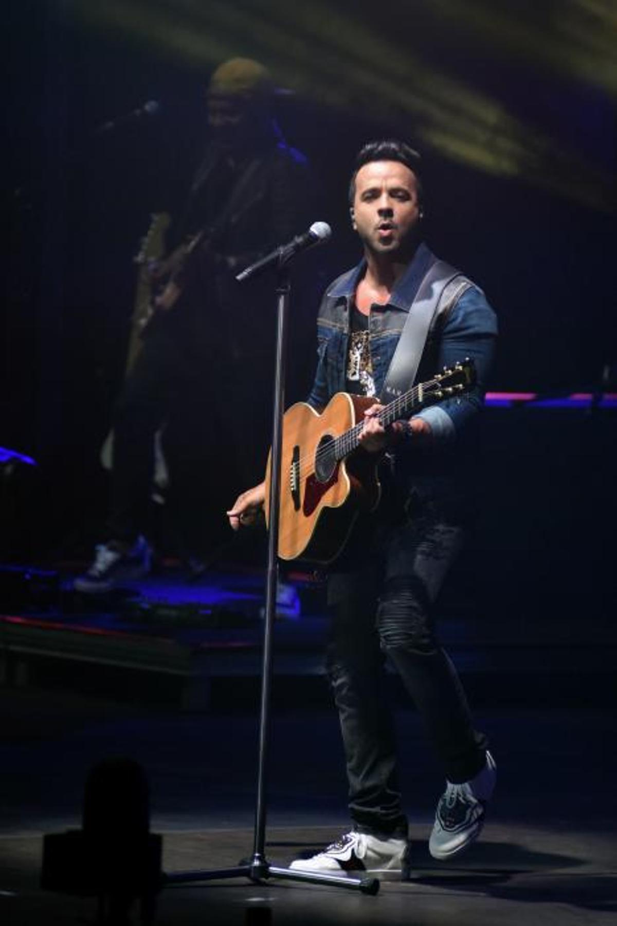 CONCIERTO DE LUIS FONSI EN EL STARLITE