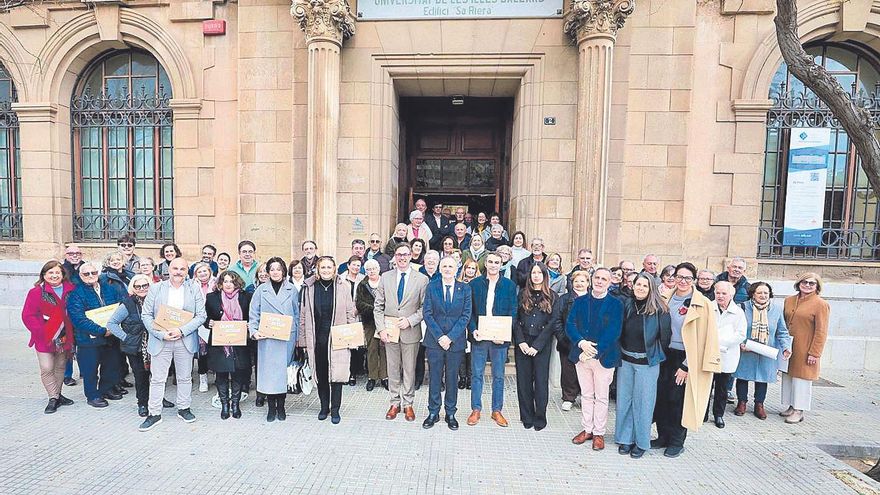 El primer curso &#039;Grandes Activos&#039; entrega sus diplomas