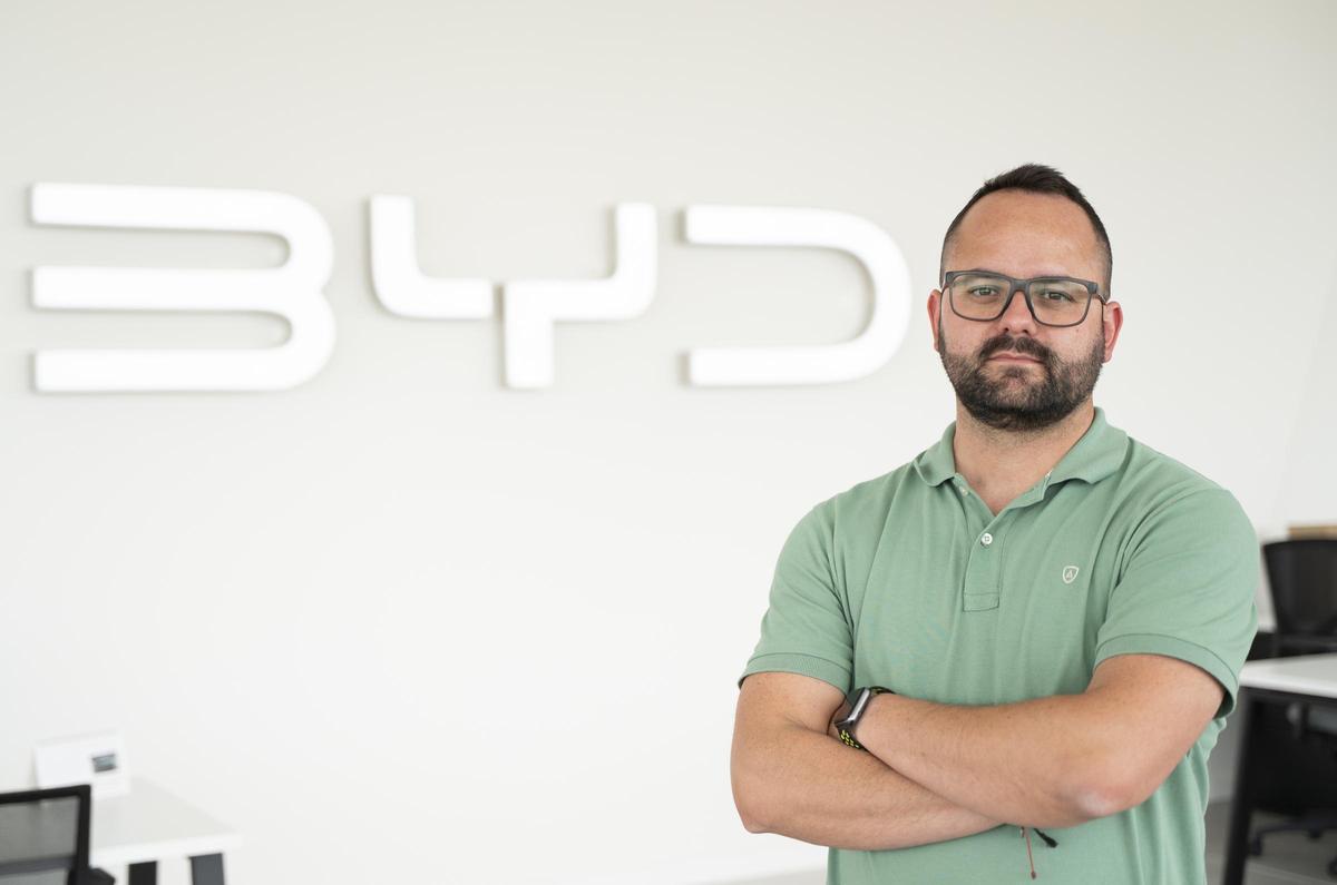 Adán Borrella, director comercial de BYD Cáceres.