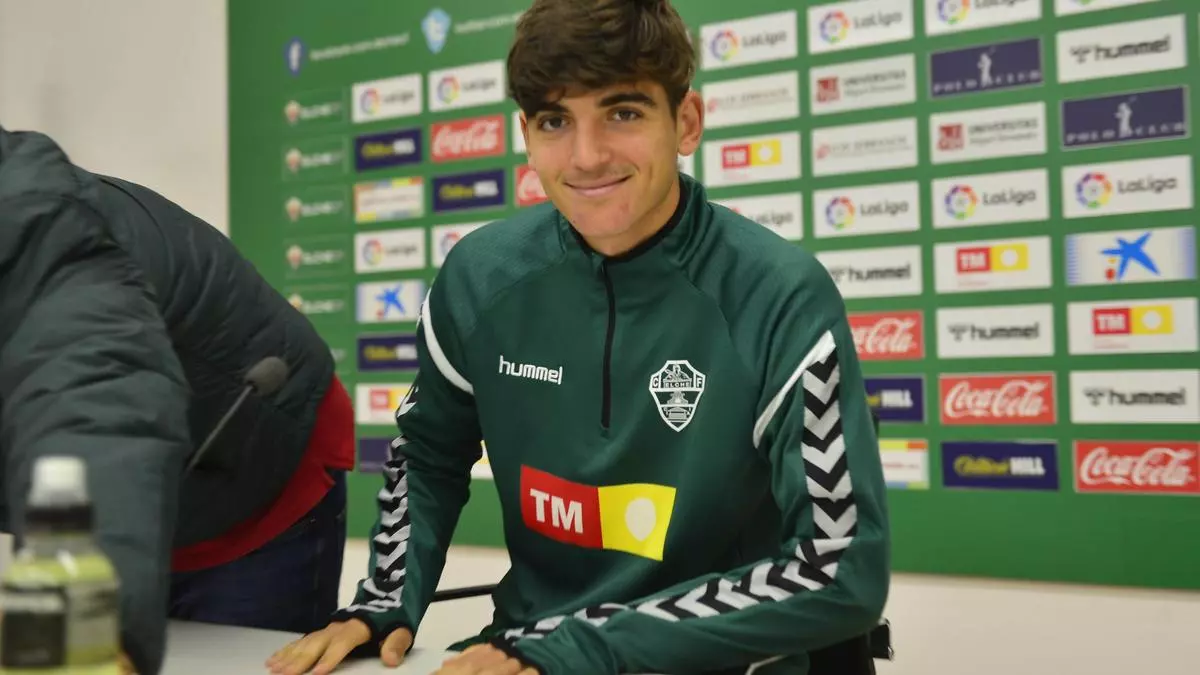 El Elche tendría derecho a un pellizco del traspaso de Gonzalo Villar al Dinamo de Zagreb