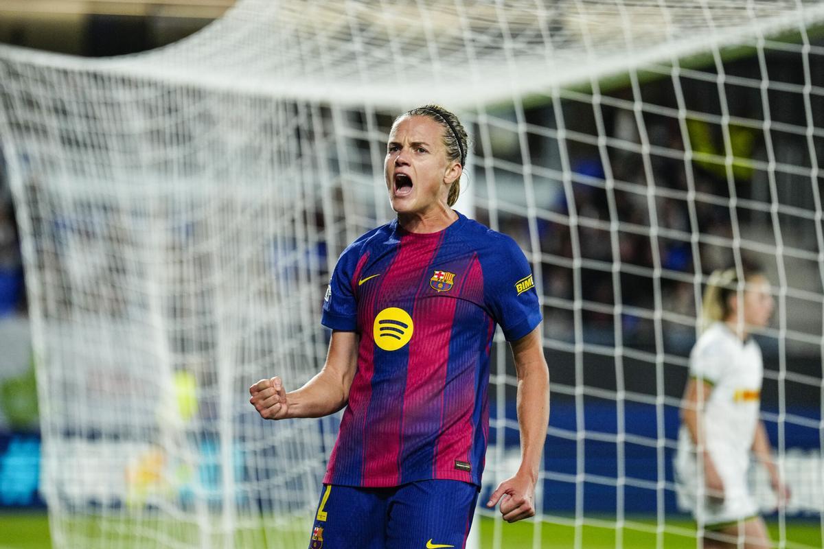 SANT JOAN DESPÍ (BARCELONA), 12/11/2025.- La defensa del Barça Irene Paredes celebra tras anotar el tercer gol del equipo, durante el partido de la tercera jornada de fase de liga de Liga de Campeones, este miércoles en el Estadi Johan Cruyff.-EFE/ Alejandro García