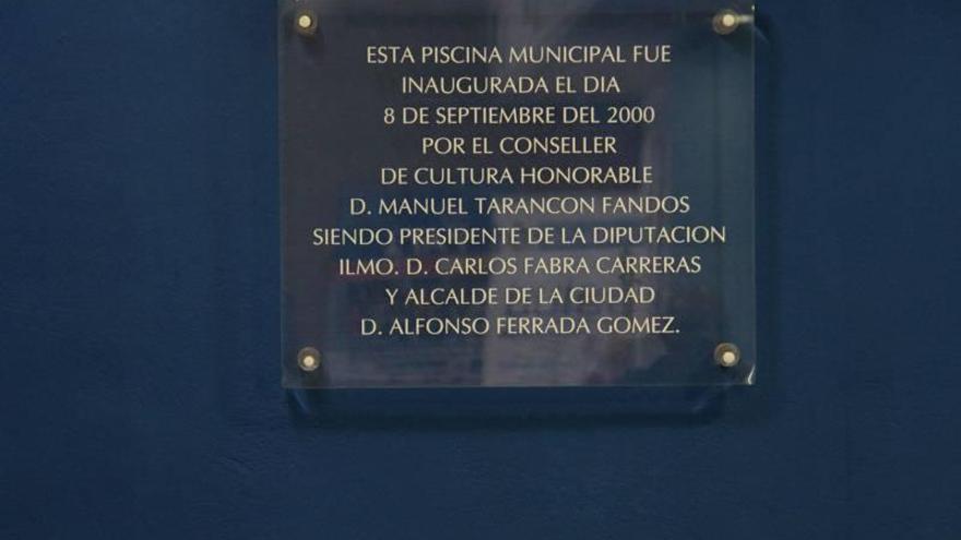 La Comunitat Valenciana retira 12 placas con los nombres de Blasco o Carlos Fabra