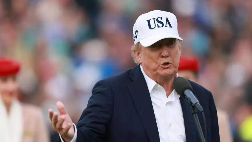 Trump amenaza con grandes aranceles contra Europa si Canadá se asocia a la UE