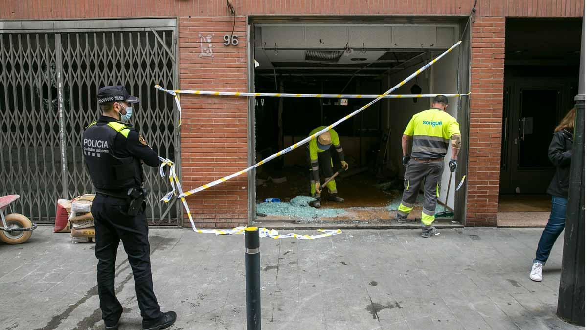 Enfrentamiento entre dos ocupaciones del barrio de Sants de Barcelona.