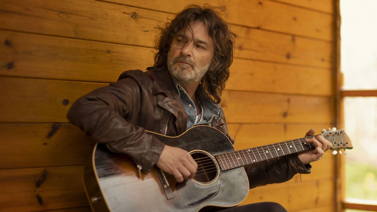 Quique González: «Seria antinatural que cantés sobre els bars i la nit, perquè la meva vida ja no és així» Quique González: «Seria antinatural que cantés sobre els bars i la nit, perquè la meva vida ja no és així»