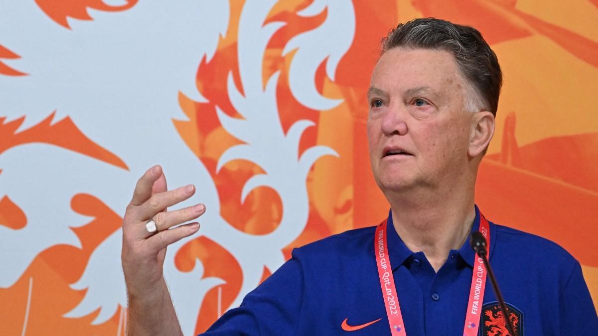 ¡Vaya ritmo de Memphis y la selección neerlandesa para celebrar los cuartos! Ojo a Van Gaal al final...