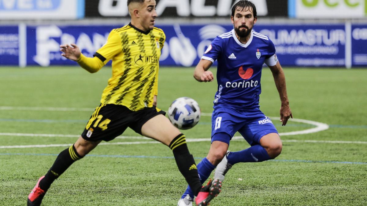 Una acción del Real Oviedo Vetusta-Covadonga