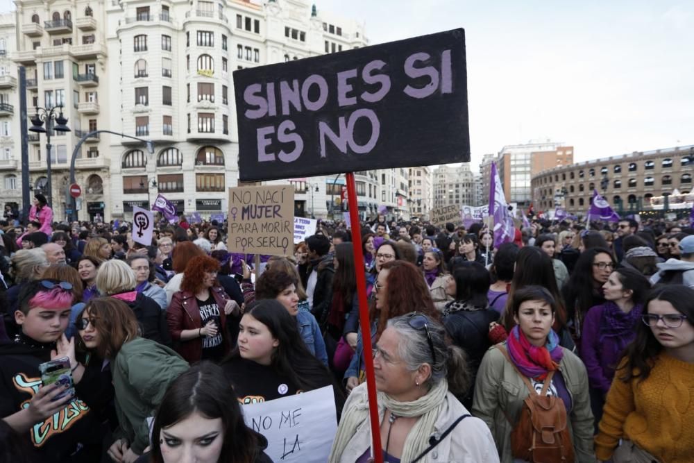 Manifestación del Día de la Mujer en las calles de València