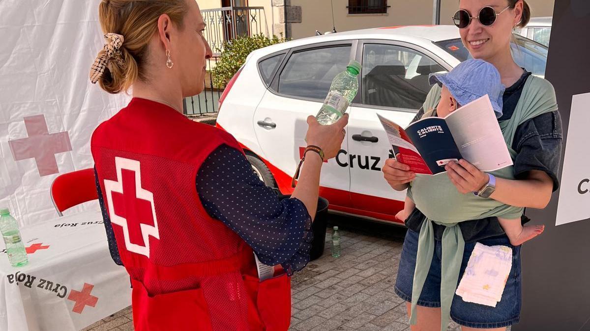 Grupo de Voluntarios que han invertido en la jornada sobre concienciación sobre OLA DE CALOR.