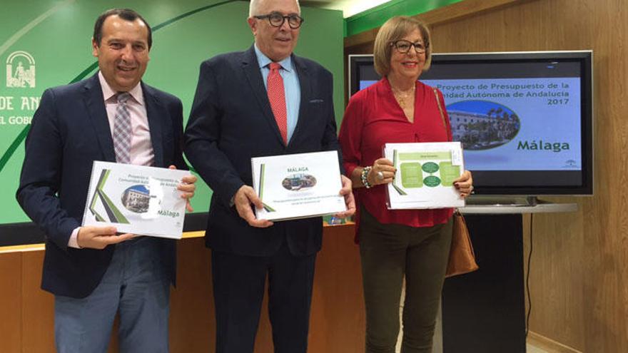 Ruiz Espejo, Sánchez Maldonado y De la Calle, en la presentación de la partida presupuestaria para Málaga.