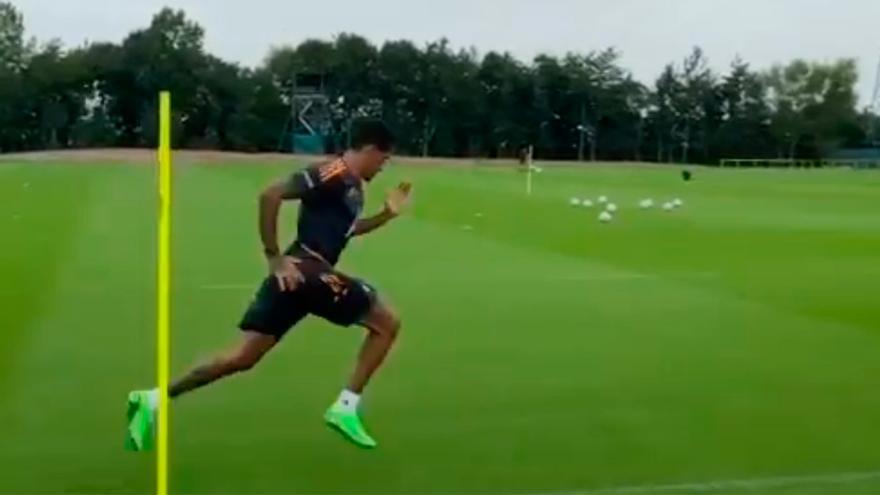 Así fue el último entrenamiento de Raphinha en Leeds antes de fichar por el FC Barcelona